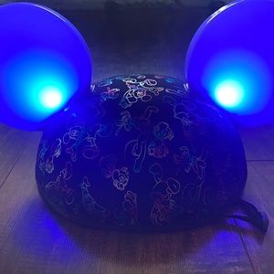 Disney Parks Mickey Mouse Friends Light-Up Magic Glow Hat With Show Ears